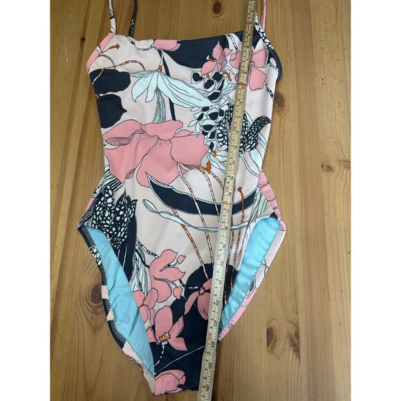 J Crew Floral One Piece Bathing Suit Women 10 Swim Suit Beach Trip Travel Summer - Picture 6 of 10